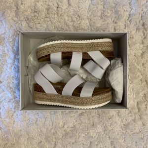 NWT Steve Madden White Espadrille Sandals
